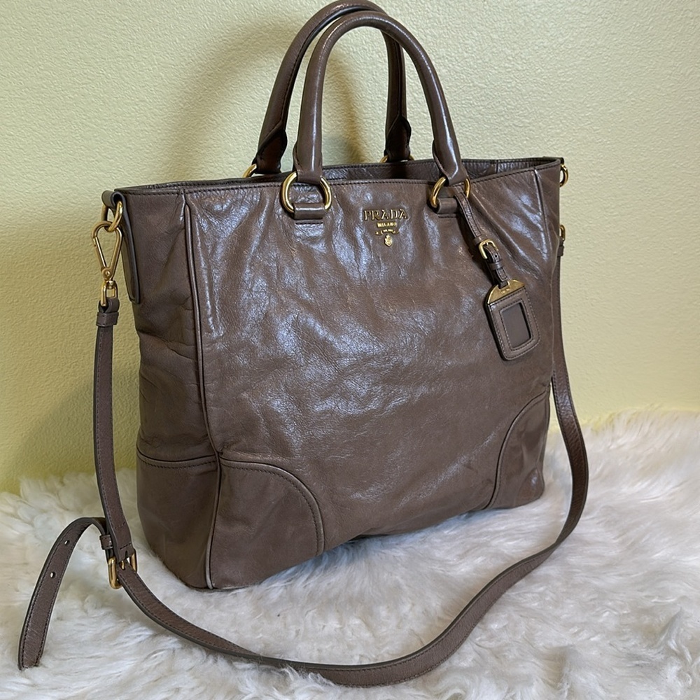 💯 Authentic Prada  Two-way Leather Tote Bag🍀 - Picture 6 of 17
